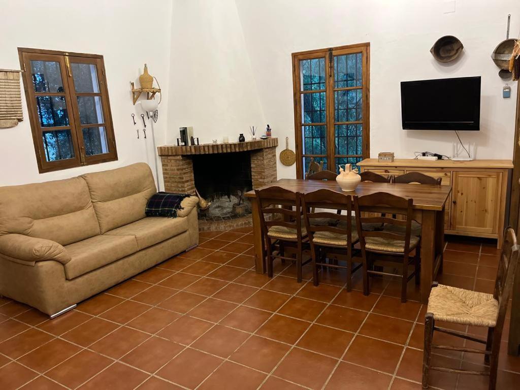 Casa De Campo Fuencaliente, Entorno Natural, Chimenea, Piscina Canete la Real Exterior photo